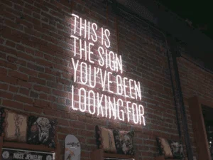 Read more about the article DIGITAL SIGNAGE IS THE NEW FUTURE