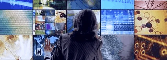 Top 4 Benefits of Digital Signage Displays 1