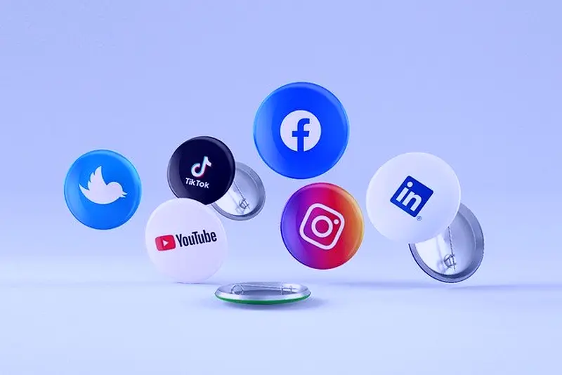 The Pros And Cons Of Social Media 1