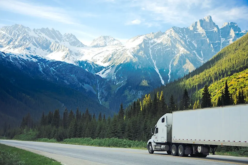 Renting Vs. Buying A Commercial Truck 1