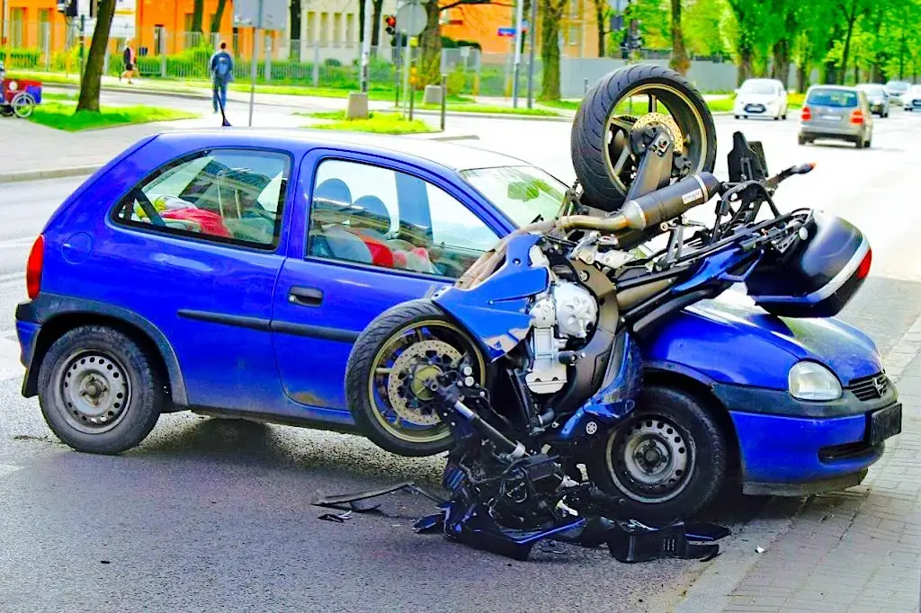 How A Motorcyclist Can Prevent Broadside Collisions 1