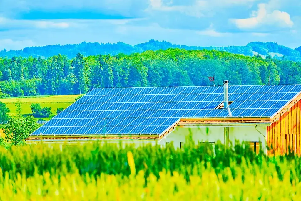 The Environmental Impact of Solar Roofing and Its Role in the Fight Against Climate Change 2